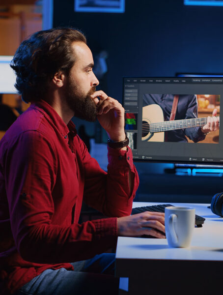 corporate_video_red corporate_video_red